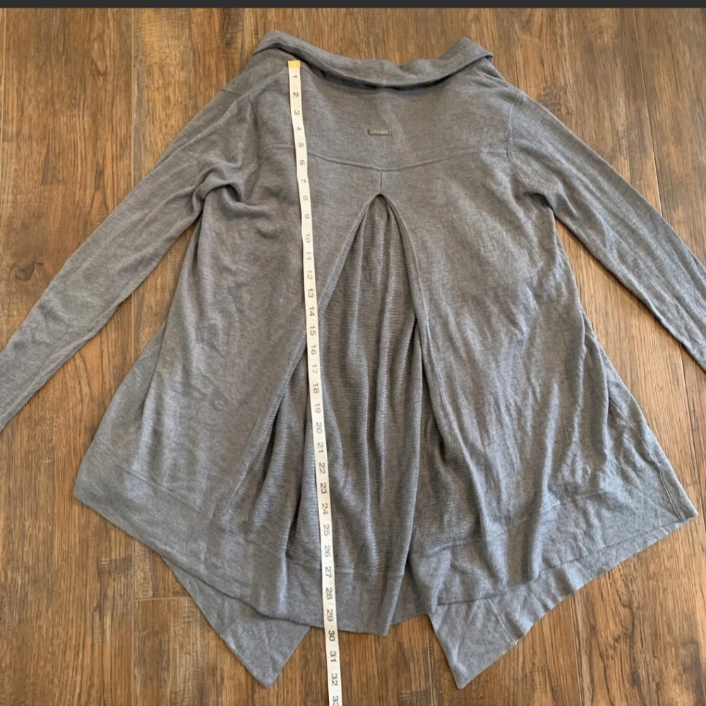 Lululemon open Cardi - Picture 2 of 5